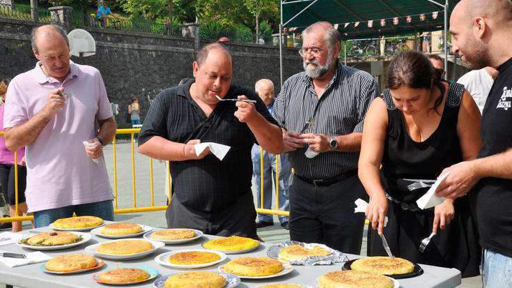 Oporretatik bueltan,  festak zain
