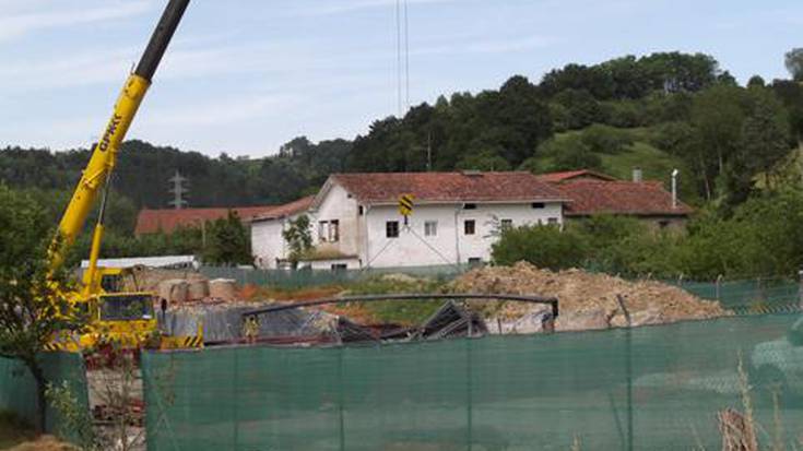 «Horrelako mamutzar baten aurrean, etsipena da nagusi»