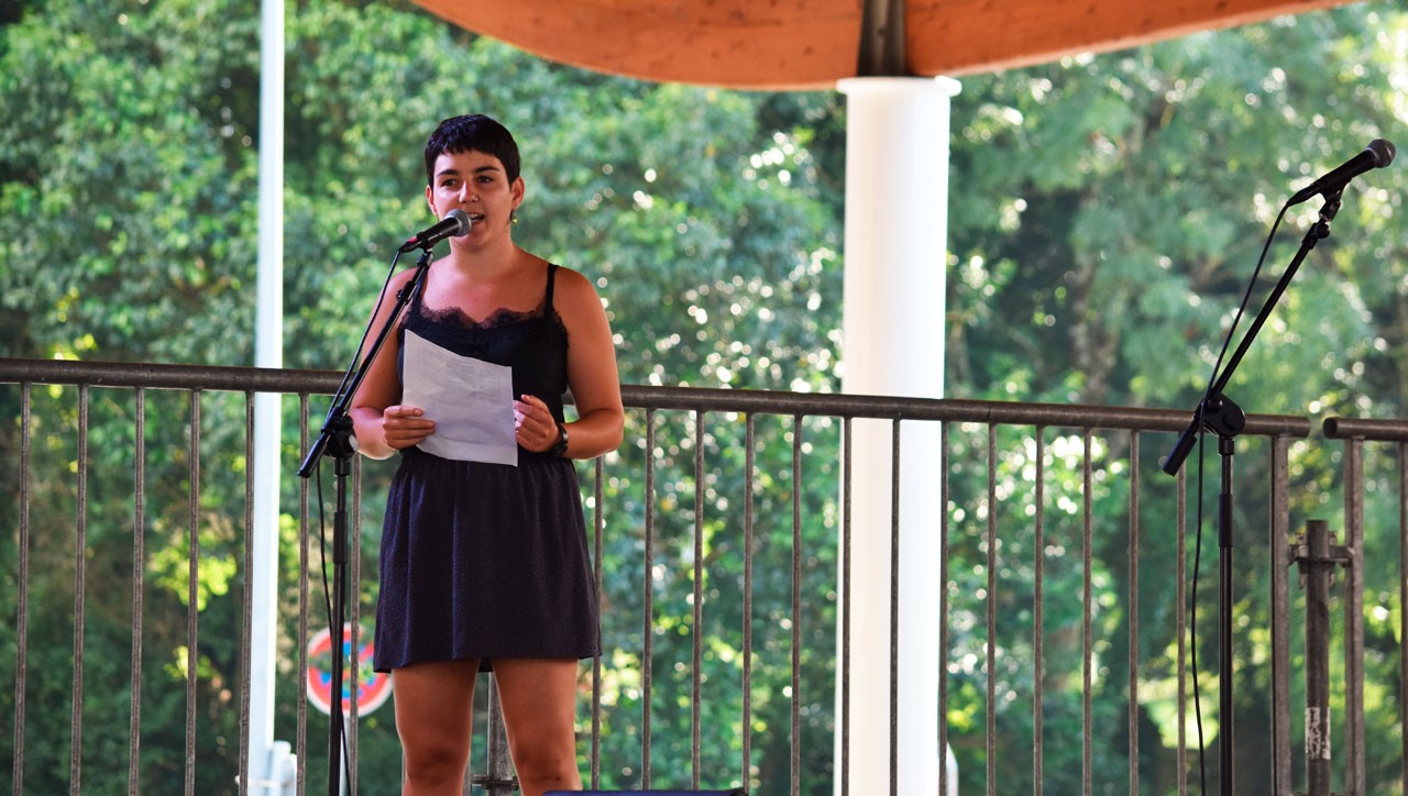 Kale ikuskizunak, antzerkia, zinea eta bertso saioa izango dira Ereñotzuko Uda Kulturalean, uztailean