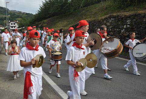 Aste honetan festarik festa ibiltzeko aukera  Goizueta, Santiomendi eta Aranon