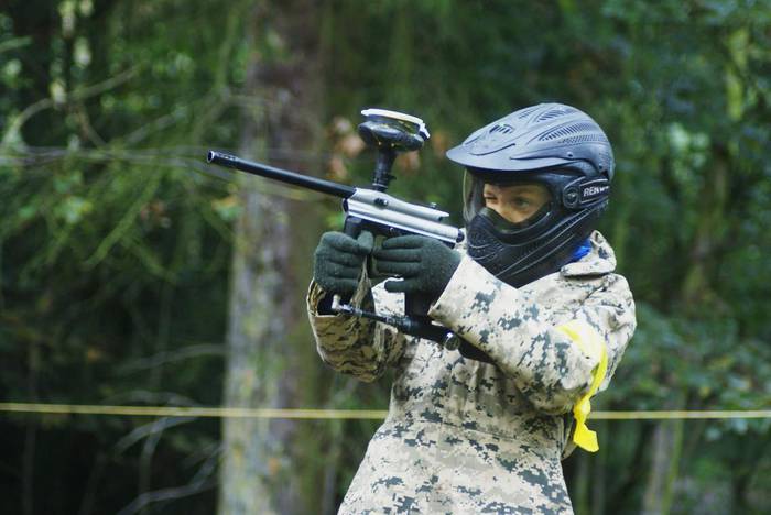 ‘Paintball’ egitera joango dira gaur