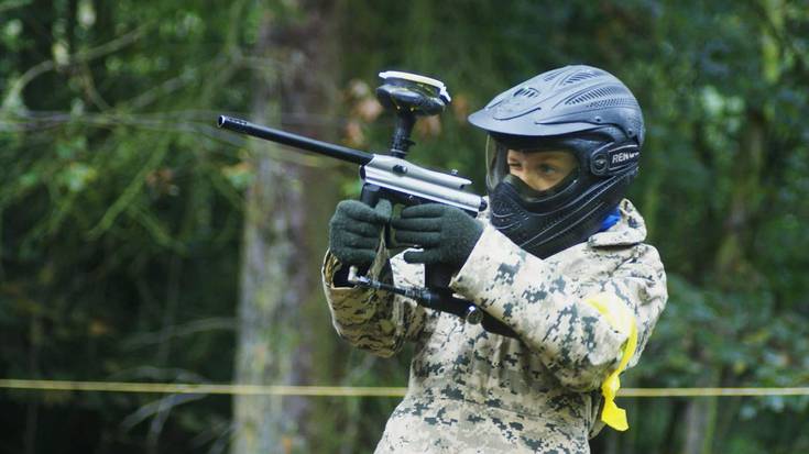 ‘Paintball’ egitera joango dira gaur