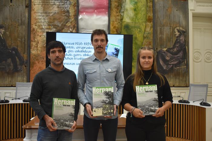 Hernanin Gerra Zibilean eta Frankismoaren hasieran izandako biolentzia eta zapalketak, bi liburutan