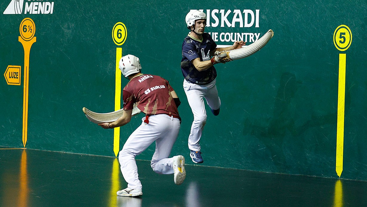 Masterseko finalari saltsa polita  jarri dio larunbateko estelarrak
