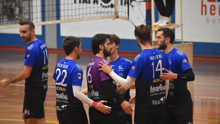 Hernanik lehendabiziko porrota jasan du Navarvoley A taldearen aurka