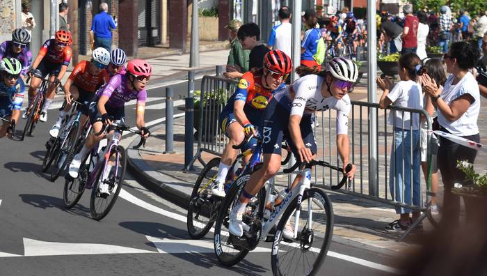 Euskal Herriko Itzulia bailaratik pasako da bihar goizean, etapa erabakigarriaren hasieran