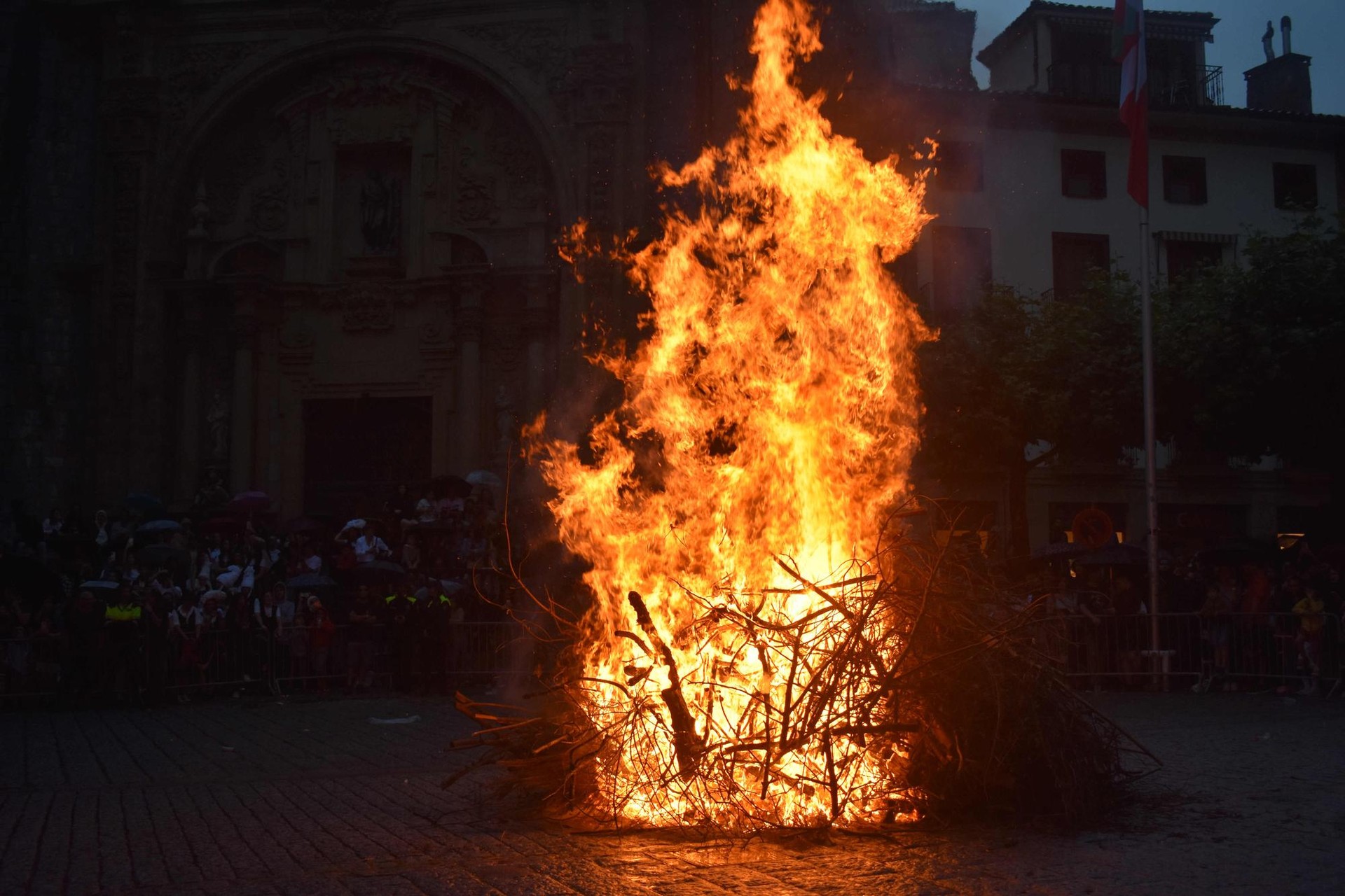 San Joanetako kartela bost lanen artean aukeratuko dute herritarrek