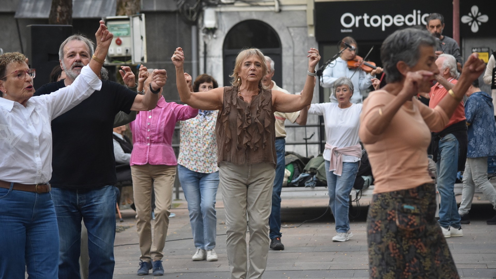 Dantza eta dantza Hernaniko erromerian!