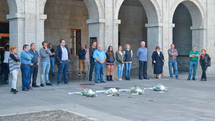 Alderdi guztiak bat eginda, Memoriaren Egunean