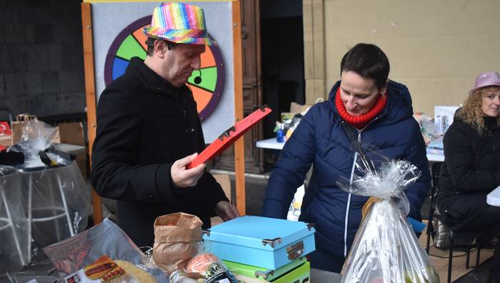 Oparien Erruleta egingo dute datozen bi larunbatetan,  eta aste bakoitzeko erosketen tiketekin hartu daiteke parte