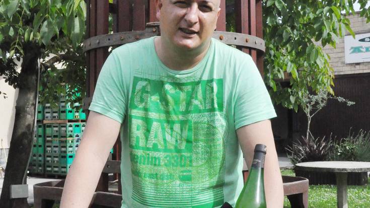 «Txapela janzteak asko emango lioke Altzuetari»