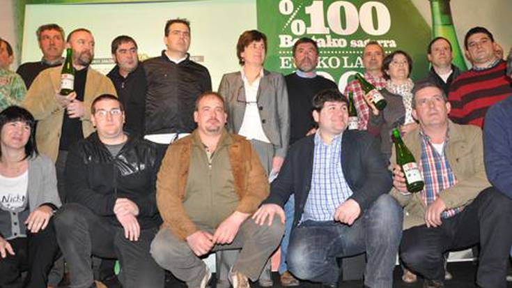 Merkatuan da Label sagardoa, %100 bertako sagarrarekin egina