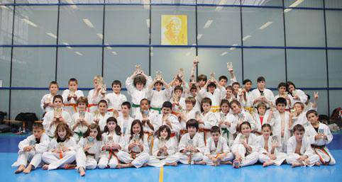 Kurtsoa bukatuta, iraila arte oporrak, Hernaniko judokek.