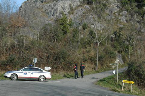 Lehergailu batek egin zuen eztanda atzo goizaldean Santa Barbaran eta beste bi desaktibatu zituen Ertzaintzak