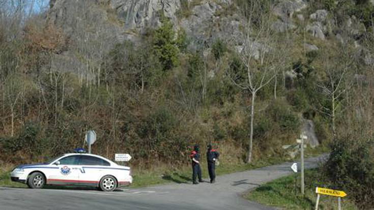 Lehergailu batek egin zuen eztanda atzo goizaldean Santa Barbaran eta beste bi desaktibatu zituen Ertzaintzak