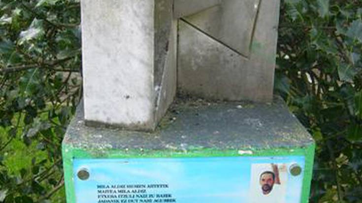 `Pastelero´ren monolitoa bi aldiz kendu izana salatu dute