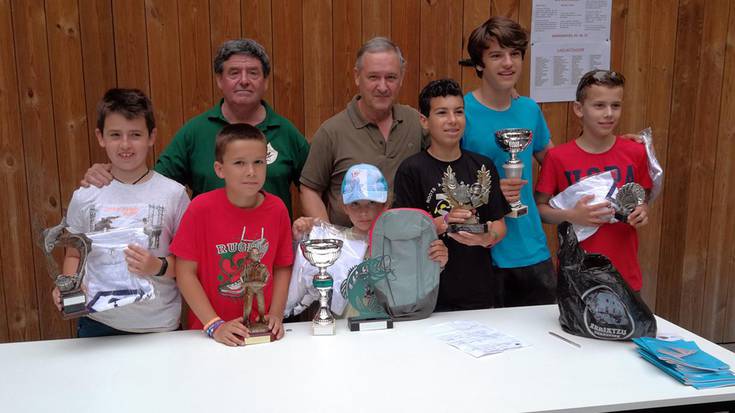 Elizegi, Amets eta Rodríguez, garaile