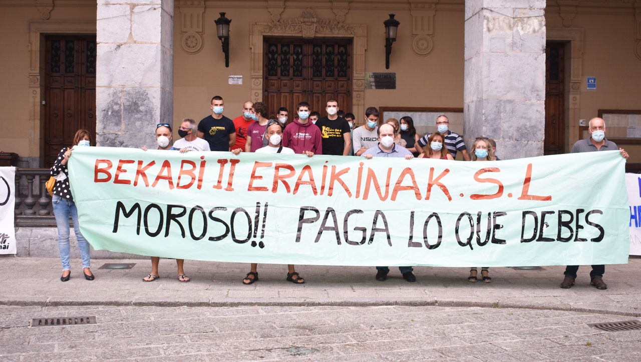 «Bat egin dugu, gure eskubideak  modu bateratu batean defendatzeko»