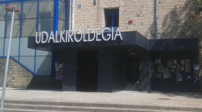 Ikastaroetan  izenematea,  irekita