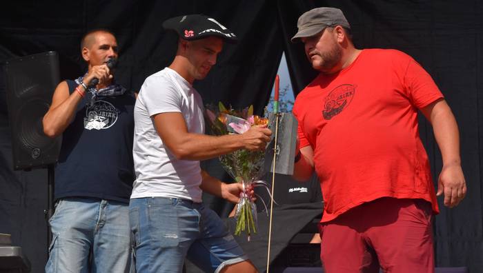 Atzo txupinazoa bezala, enborrak botako ditu Iker Vicentek gaur, Ergobiko Jaien bigarrenean