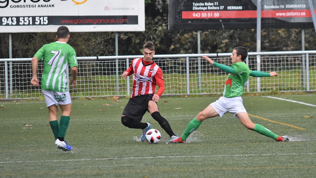 Asteburu grixa, futbol taldeek
