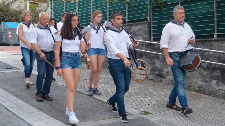 Suaren aurretik zortzikoa, San Joan bezperan
