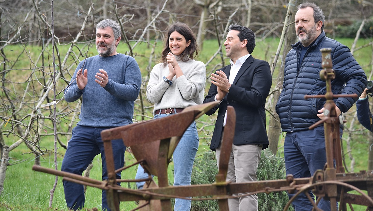 «Nahi izan dute beraien lanaren emaitza nik estreinatzea, eta hori oso polita da»