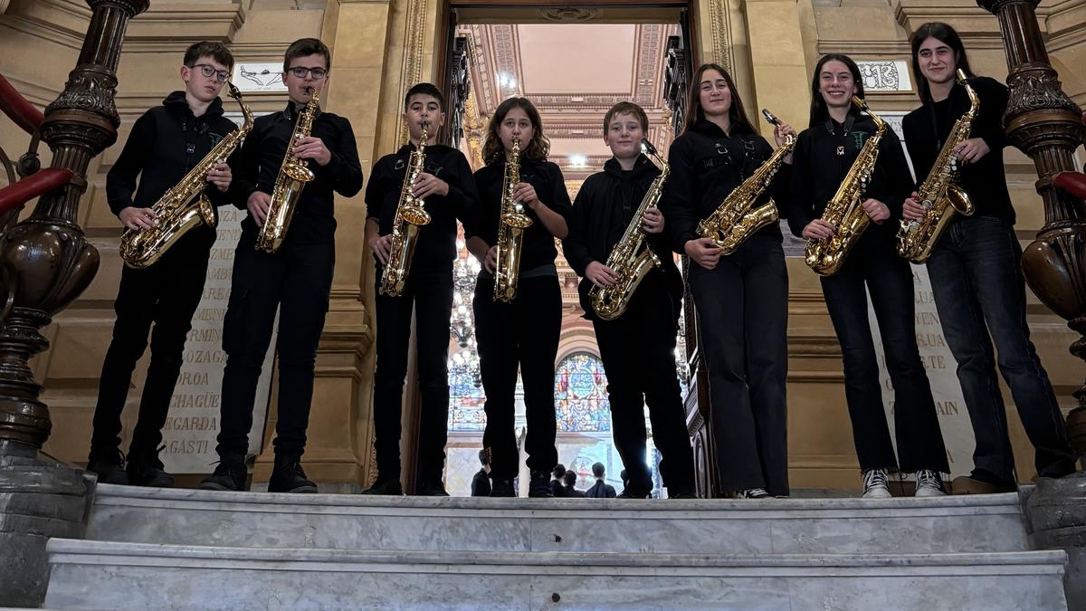 Hernasaxek kontzertua, bihar