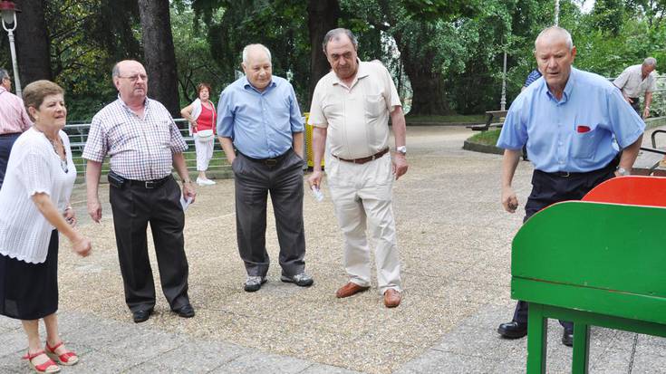 Kaleko jokoak eta Kantabriara biajea