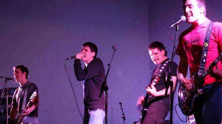 Hiru kontzertu Kontrakantxa gaztetxean