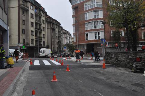 Pintaketa lanak bukatuta, prest izango da bidegorria Institutura bizikletan joateko