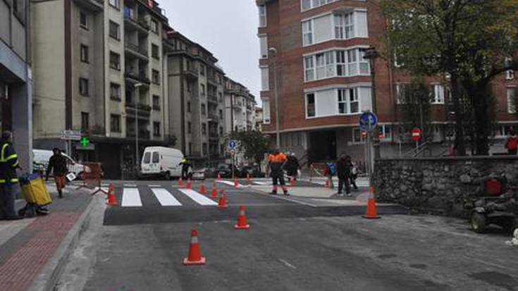 Pintaketa lanak bukatuta, prest izango da bidegorria Institutura bizikletan joateko