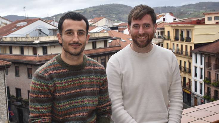 «Gaztelekua ezin dugu ulertu elementu soil modura, zubiak eraiki behar ditu etengabe»