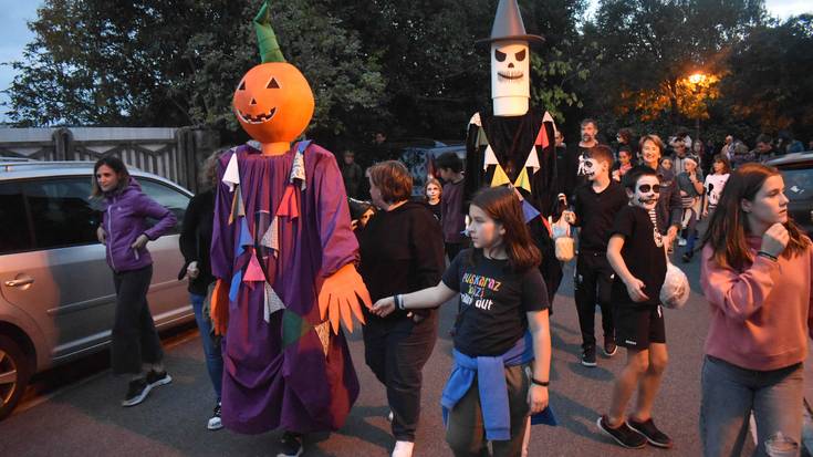 Jolasak, jan-edana eta bingoa protagonista, arima bihurriek Txantxilla hartu aurretik