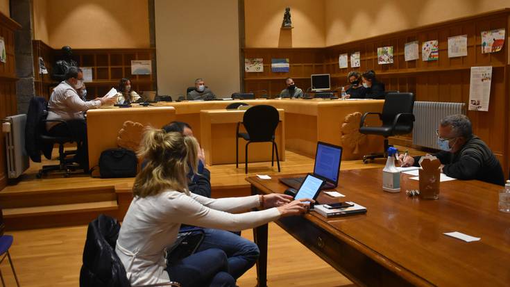 Bi mozio eta eztabaida gutxi, urteko azkeneko Plenoan