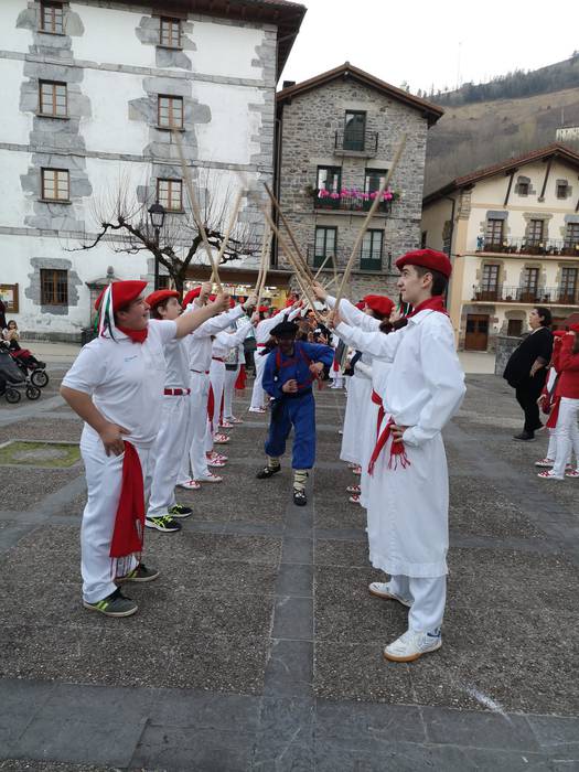 Kontuen Eguna, festa borobiltzeko