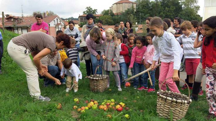 Egun batez sagardogile izateko aukera haurrek, ‘Hip Hip Urri!’ proiektuaren barruan