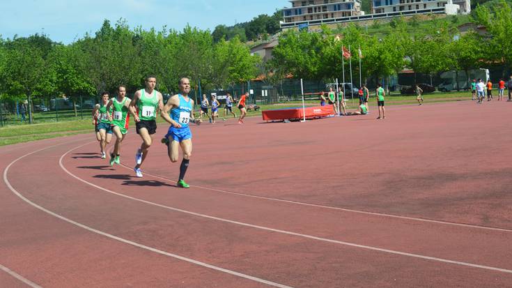 Berritze lanak bukatuta gaur irekiko dira atletismo pistak, berriro ere