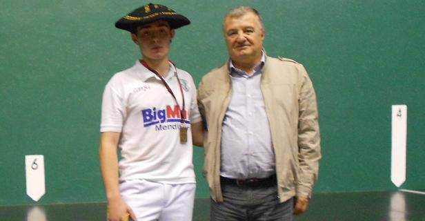 Iker Salaberria, txapeldun