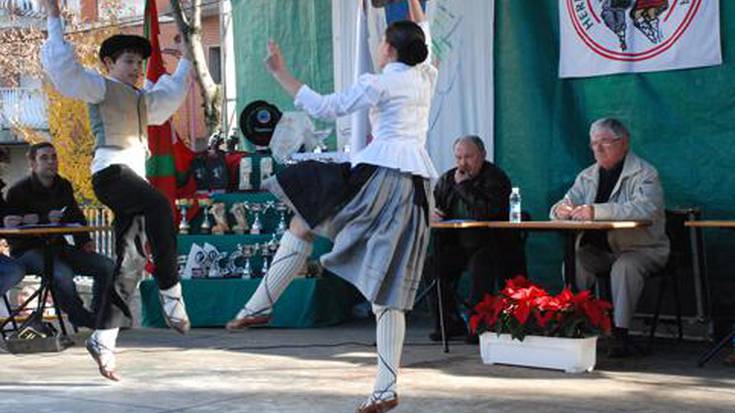 Gazteen Dantza Txapelketa igandean, Plaza Berrin
