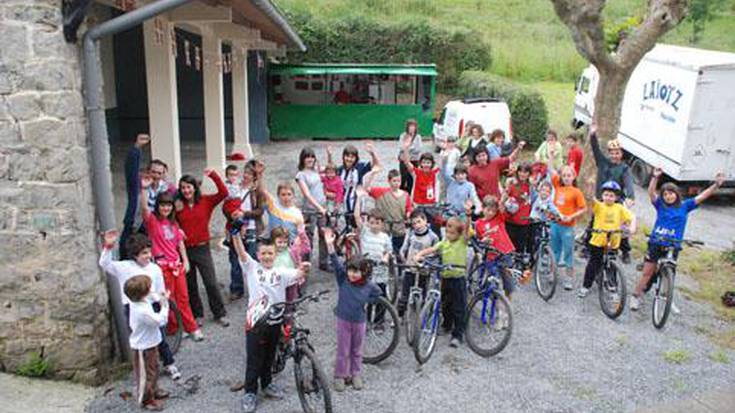Mountain bike froga, txupinazoa eta
abere dema gaur Osiñagako jaietan