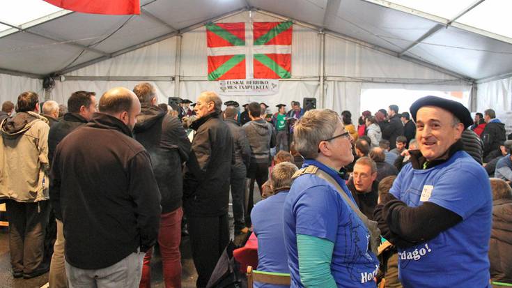 Aurreneko fasetik ezin pasa, oso gutxigatik
