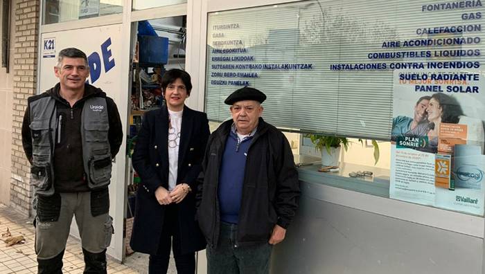 50 urtez, gertutasunetik lanean