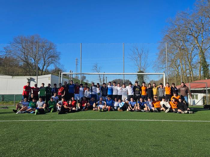 Gol ikusgarriak eta zaintiratuak; bietatik izan zen atzo goizean Zarkumendegin, gazteen Futbol 7 txapelketan