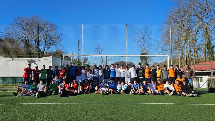 Gol ikusgarriak eta zaintiratuak; bietatik izan zen atzo goizean Zarkumendegin, gazteen Futbol 7 txapelketan