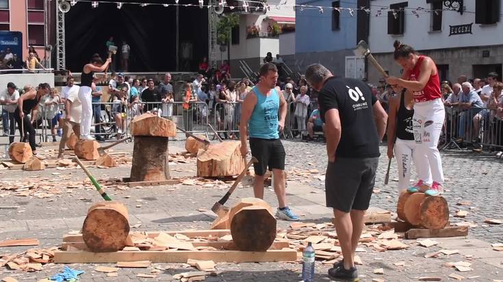 Lehia estua bukaerara arte Ergobin, aizkolarien binakako desafioan