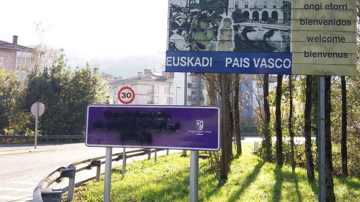 Pintaketa berriro, eraso matxisten aurkako seinalean