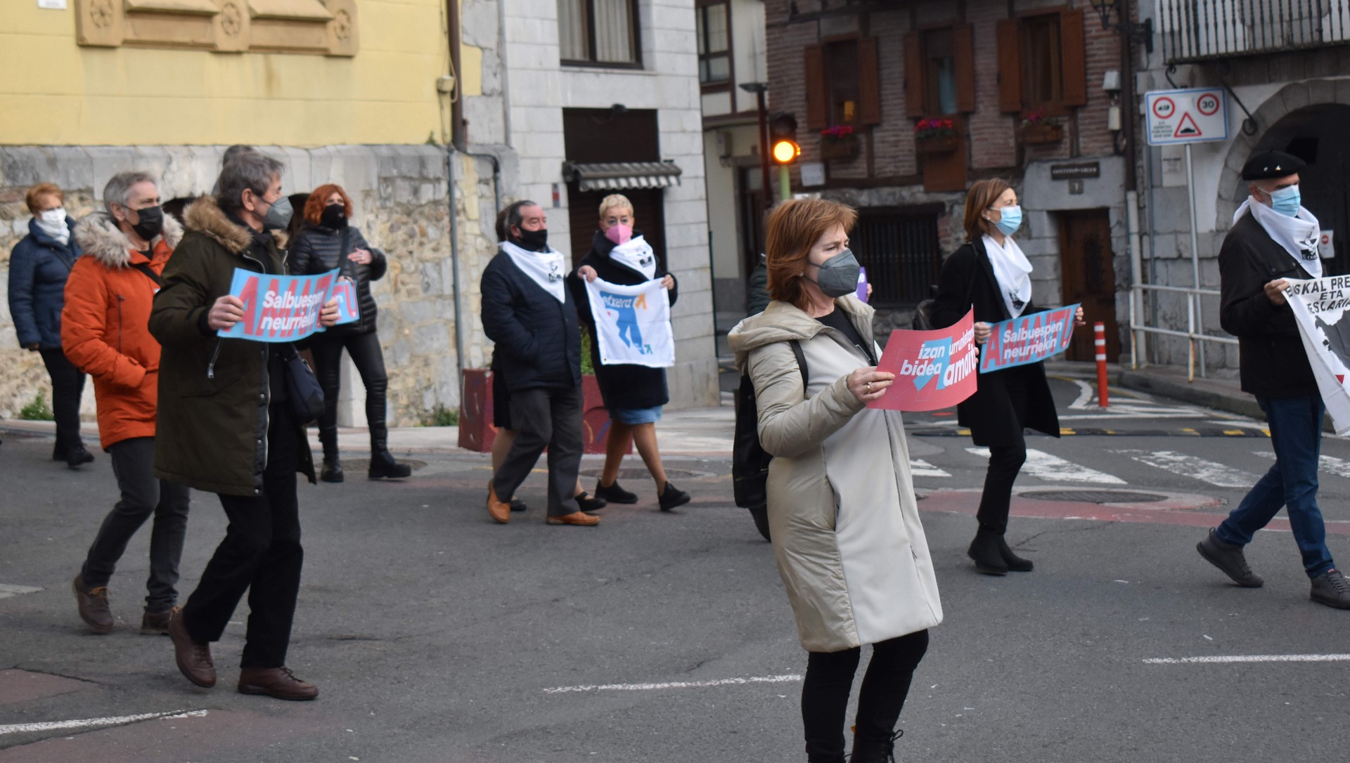 Bilboko manifestaziorik gabe ere, «aldarrikapena bizirik» Hernaniko kaleetan