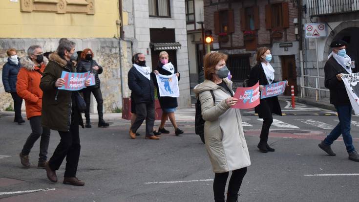 Bilboko manifestaziorik gabe ere, «aldarrikapena bizirik» Hernaniko kaleetan