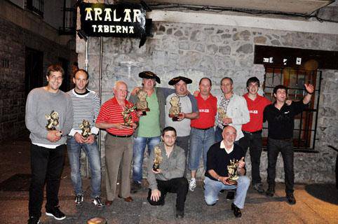 Mikel Karmona eta Luis Andueza txapeldun, Aralarreko Mus Txapelketan 